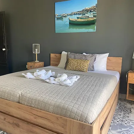 Distant Seaview Penthouse *