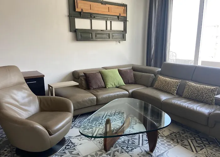 Daire Distant Seaview Penthouse *